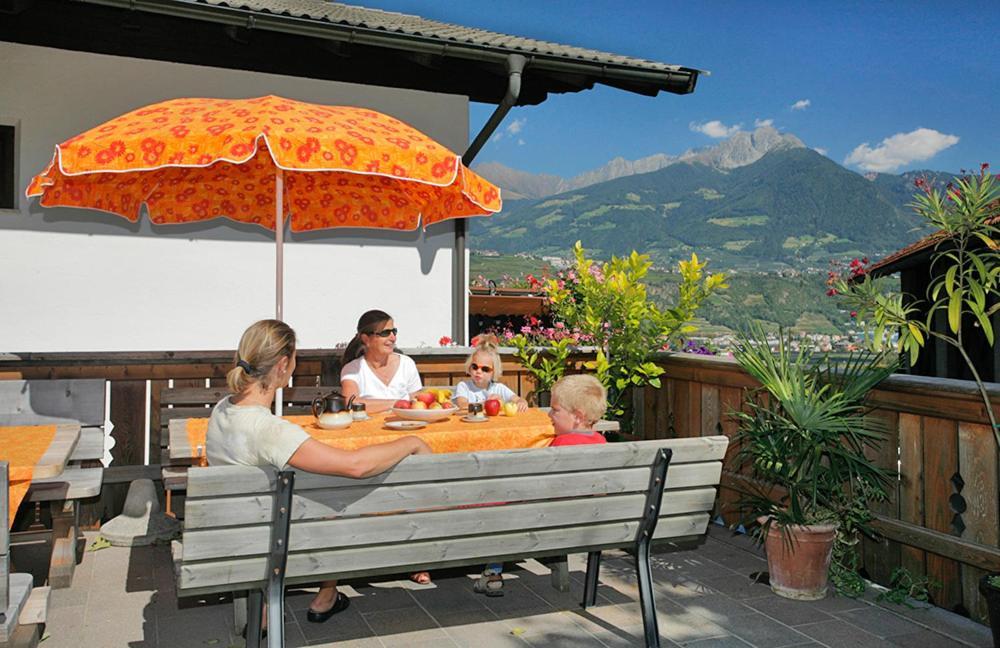 Moserhof Marlengo Exterior photo